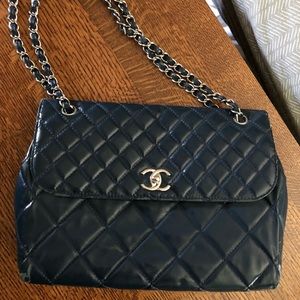 Chanel quilted bag